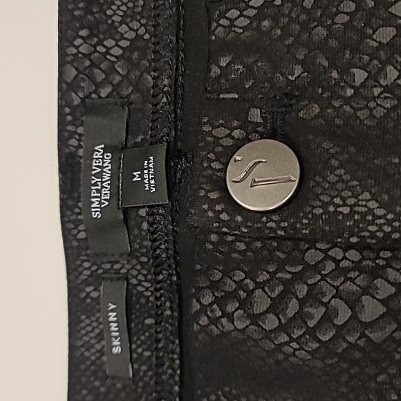 Simply Vera Vera Wang Skinny High Rise Snake Print Jeans Black Medium - Picture 9 of 12